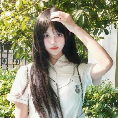 雨中的女人